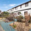 八王子市めじろ台２丁目 眺望：庭から隣地を望む