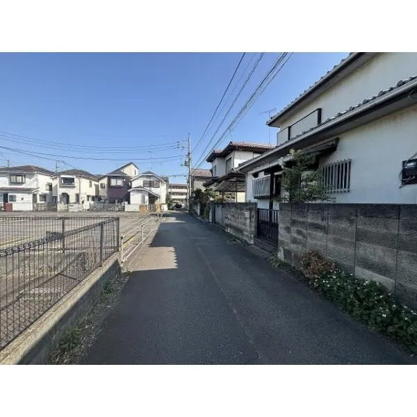 国分寺市富士本２丁目 前面道路含む現地写真