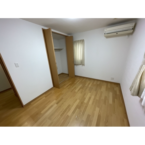 和泉市みずき台２丁目 洋室