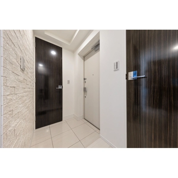 グランドミレーニア 玄関