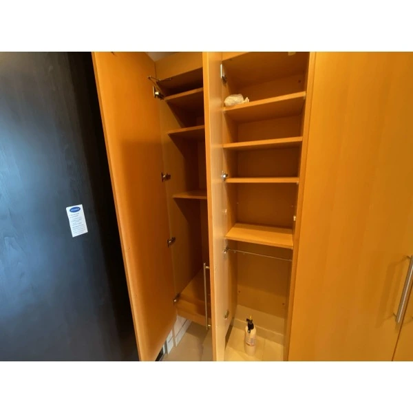 ザ・クレストタワー 玄関収納※家具・調度品は、売買対象に含まれません。