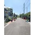 多摩市聖ヶ丘２丁目 前面道路（２０２６年７月撮影）