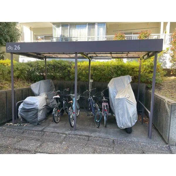 あざみ野団地３−１−８号棟 駐輪場