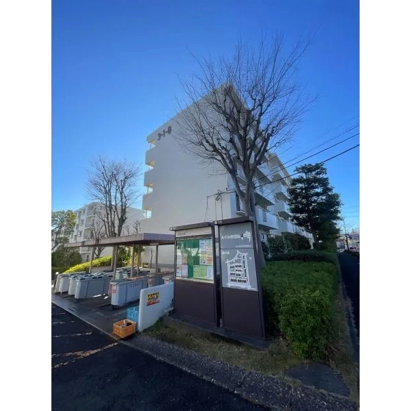 あざみ野団地３−１−８号棟 ゴミ置き場