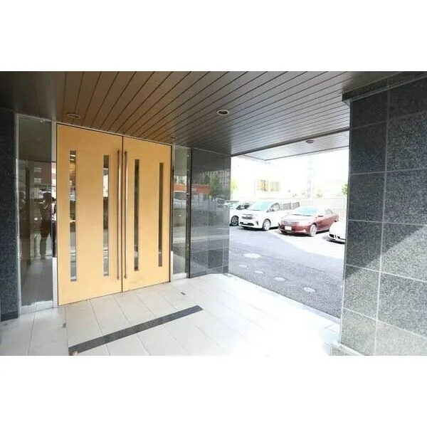 藤和シティホームズ一社 フィールクオリテ上社店：約300m、マックスバリュ一社店：約800m。日々のお買い物も快適です。
