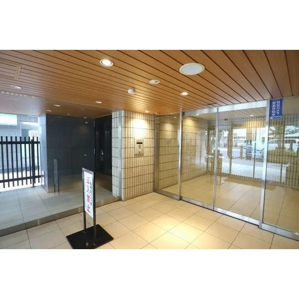 ライオンズ東京三ノ輪レジデンス エントランス