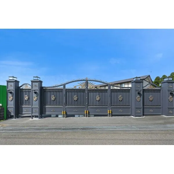 成田市前林 正門