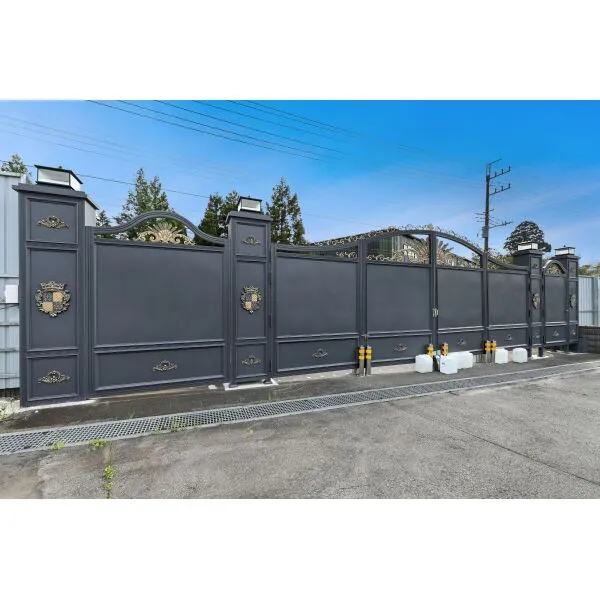 成田市前林 正門裏側