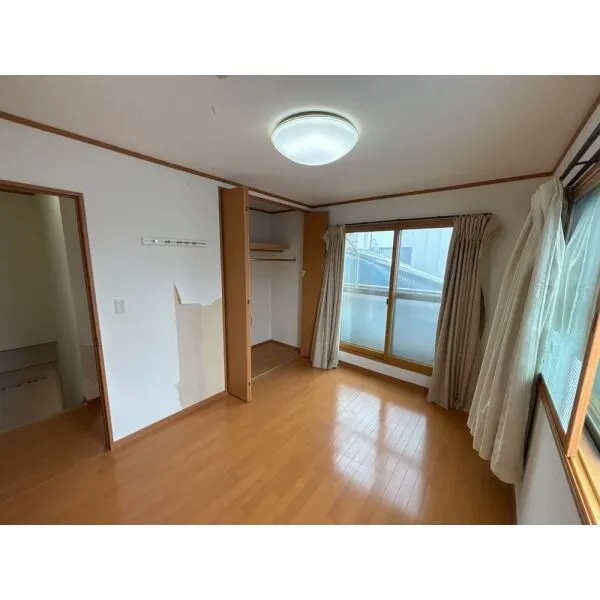 墨田区京島3丁目 3階洋室 ※写真の車両、家具、調度品等は価格に含まれません。