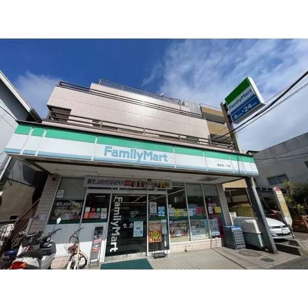 鎌倉市雪ノ下３丁目 ファミリーマート鎌倉雪ノ下店（コンビニ）まで約300m（徒歩4分）