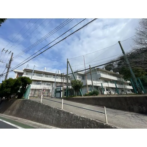 鎌倉市雪ノ下３丁目 鎌倉市立第二小学校（小学校）まで約470m（徒歩6分）