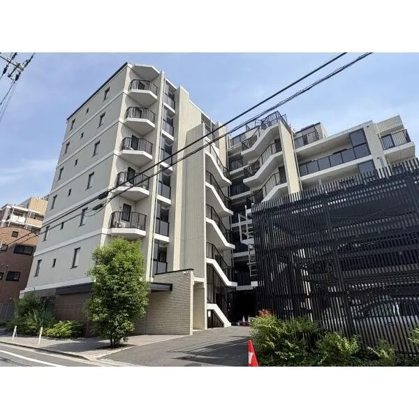 センチュリー北綾瀬 2020年7月築の総戸数48戸のマンションです。