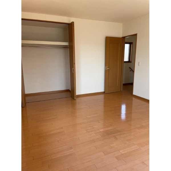 西宮市甑岩町 主寝室約6.5帖