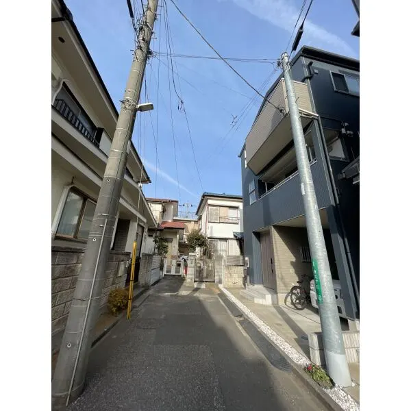 新座市東３丁目 前面道路