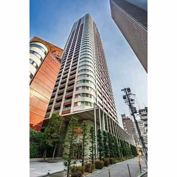 ザ・梅田タワー 外観