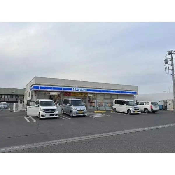 ベルシャトゥ新鎌ヶ谷 ローソン鎌ケ谷北中沢店（コンビニ）まで約130m（徒歩2分）