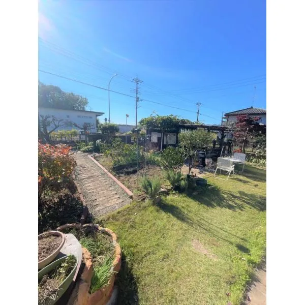 入間郡毛呂山町大字苦林 ガーデニングや家庭菜園を楽しめる広々としたお庭