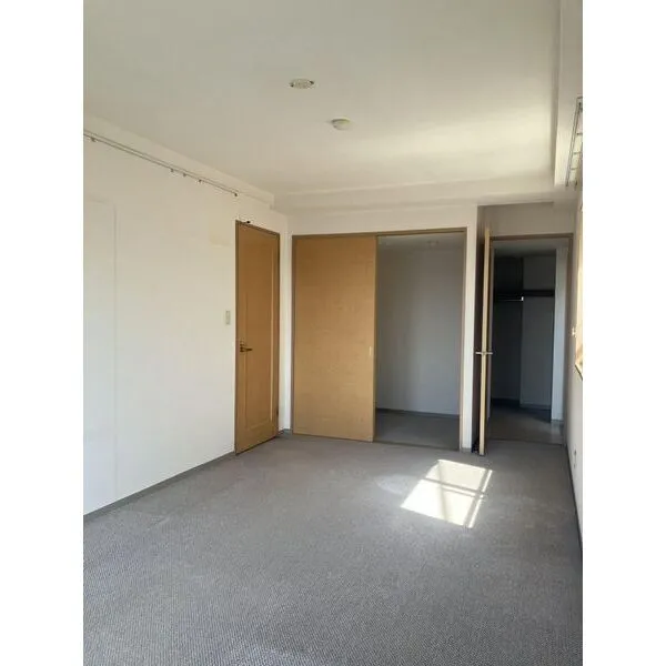 プレール日吉台 洋室約11.2帖