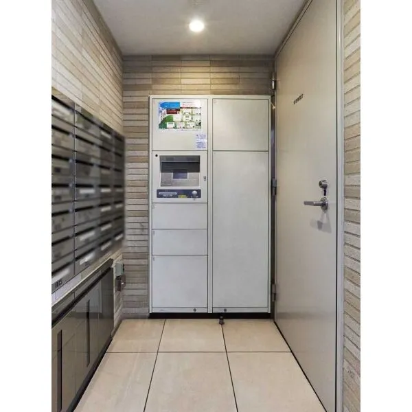プラウド新小岩親水公園 宅配BOX:左側:メールBOX