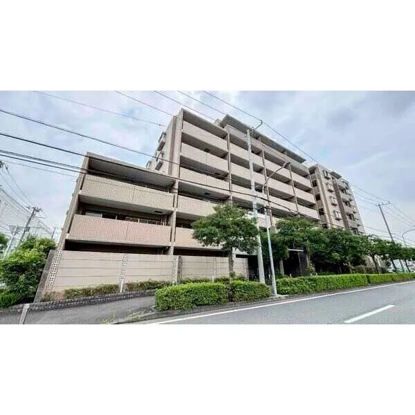 コスモ北新横濱ステーションフロント 横浜市ブルーライン「北新横浜」駅まで徒歩3分。新幹線利用や都心へのアクセスに便利な立地です。