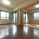クレストフォルム町屋 リビングダイニングと和室
