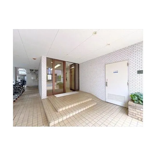 藤和上野コープ マンション入口
