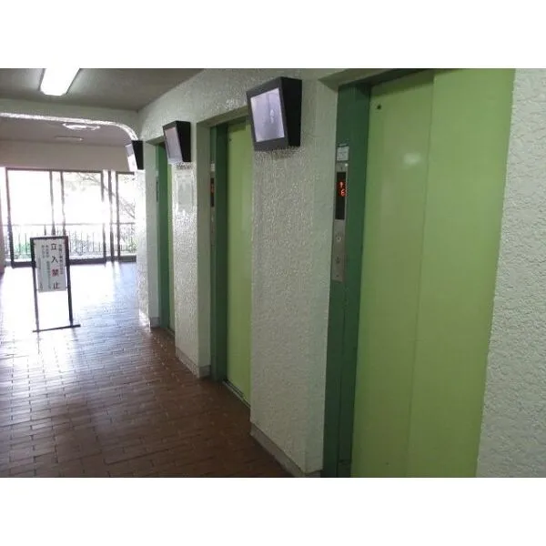 日商岩井亀戸マンション エレベーターはマンション内に5機ございます。