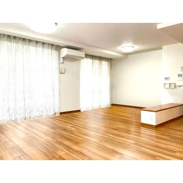 ライオンズ阿倍野松崎町 約25帖のリビングダイニングです（CGで作成したリフォームイメージです。）