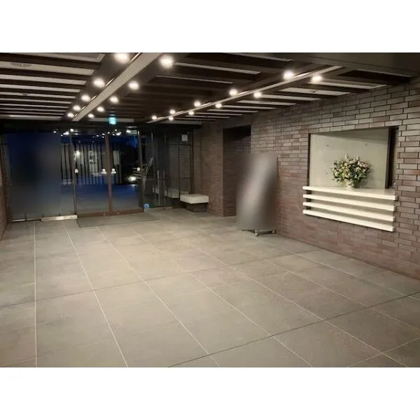 シティハウス吉祥寺北町 エントランスホールはラウンジと連続した空間