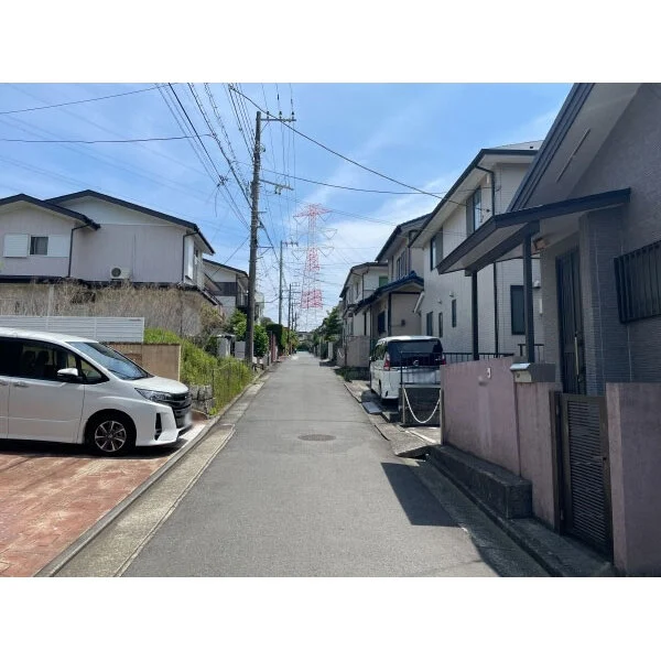 横須賀市ハイランド２丁目 前面道路