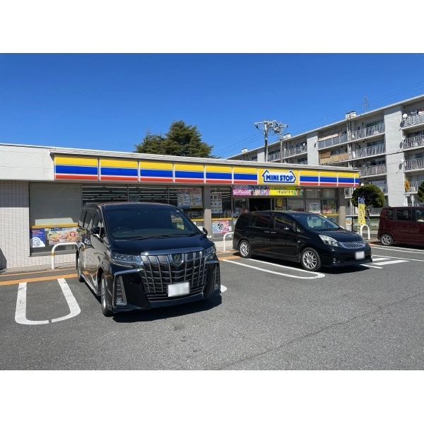 習志野市袖ケ浦６丁目 ミニストップ千葉幕張西店（コンビニ）まで約670m（徒歩9分）