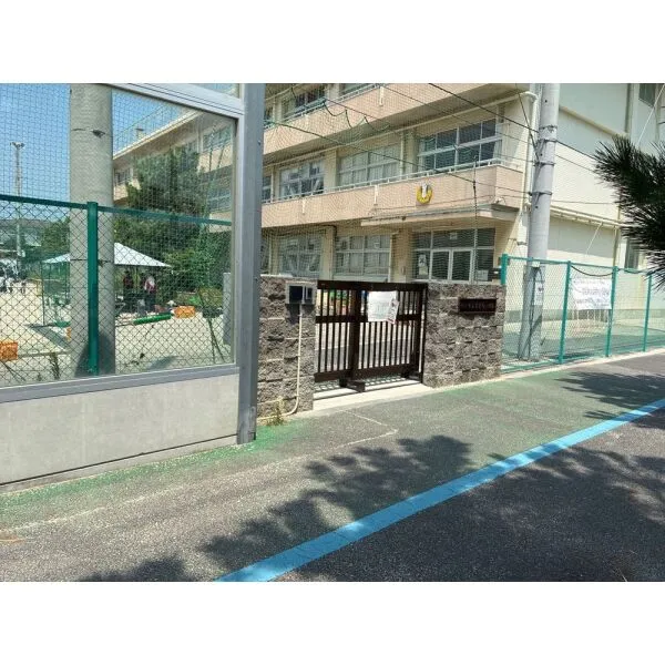 市川市八幡5丁目 市川市立冨貴島小学校(小学校)まで約650m(徒歩9分)