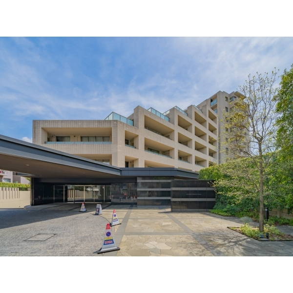 アリュールゼームス坂 外観