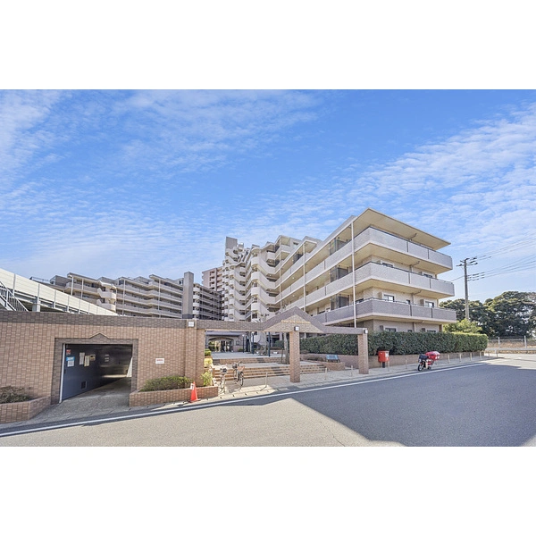 ライオンズヒルズ新松戸 外観