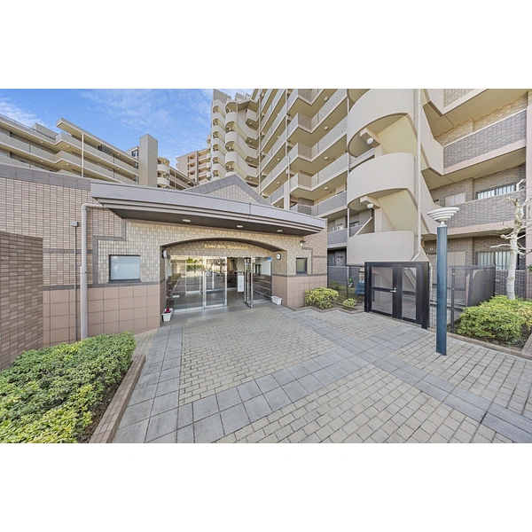 ライオンズヒルズ新松戸 エントランス