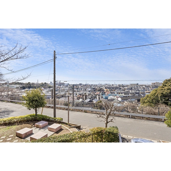ライオンズヒルズ新松戸 南向きバルコニーからの眺望