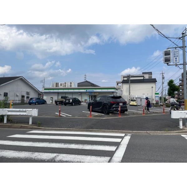 名古屋市緑区姥子山５丁目 ファミリーマート緑敷田店（コンビニ）まで約90m（徒歩2分）