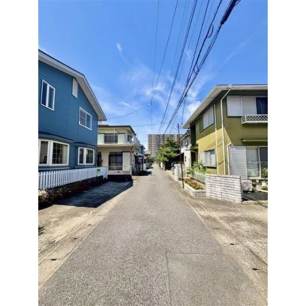 柏市高田 前面道路含む現地写真