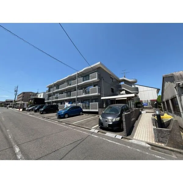 グリーンマンション 駐車場