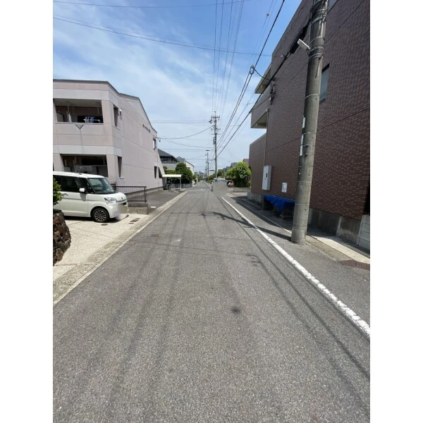長谷川１２番館 前面道路