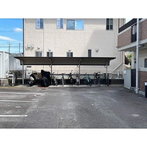 長久手市上川原 駐輪場