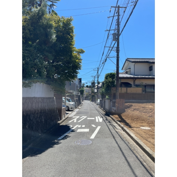 相模原市南区上鶴間３丁目 A区画側から見た前面道路