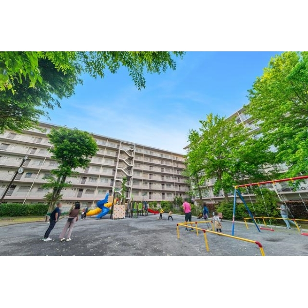 鶴川ハイツ 外観
