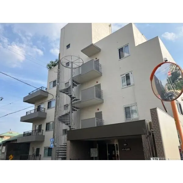 ドミール目黒 建物外観