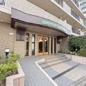 ライオンズガーデン赤羽 エントランス前