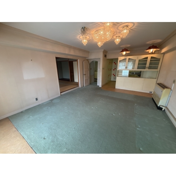 ベルシャトー南山 家具・調度品は価格に含まれません