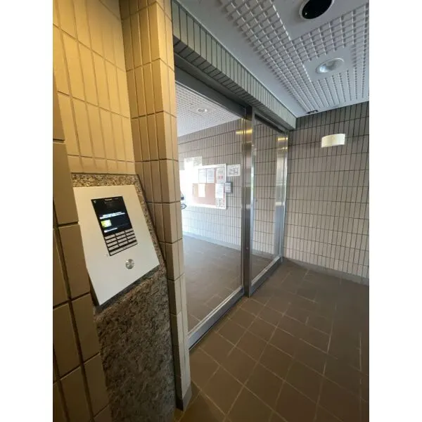 ルイシャトレ水元公園パークサイド エントランス