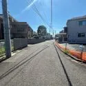 府中市美好町３丁目 前面道路含む現地写真