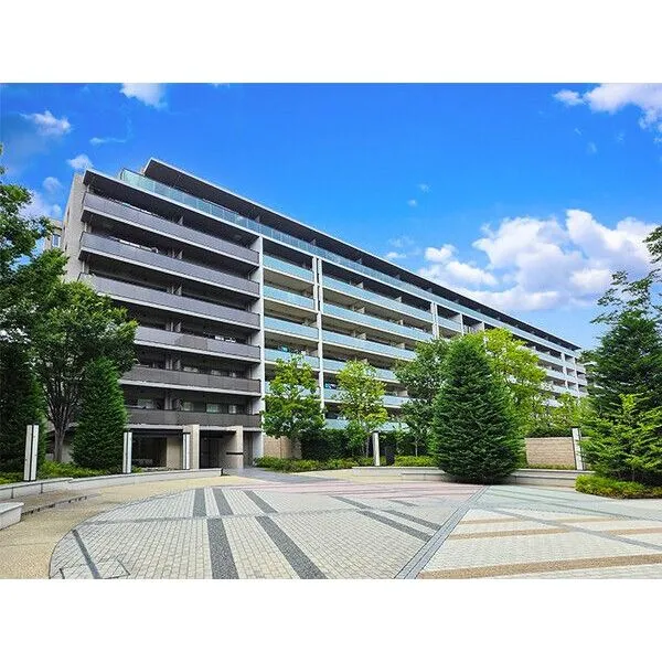 ブリリアシティ石神井公園アトラス2号棟 センタープラザの目の前に位置する2号棟は、共用部に近く、利便性の高い快適な生活を実現できます。