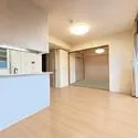ガーデンティアラ武蔵小杉 続き間の和室は開放すれば大空間のリビングに　※この画像は一部CG加工をしています。